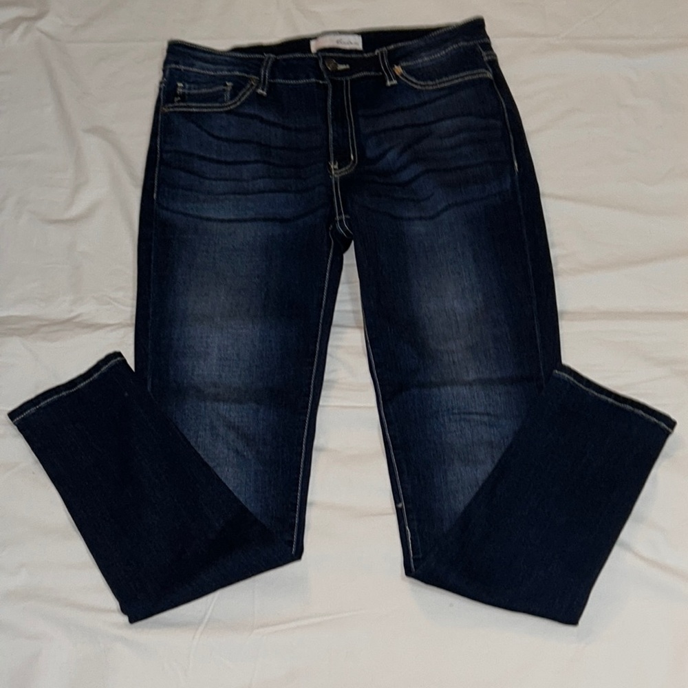 KanCan Estilo Dark Wash Mid-Rise Skinny Jeans Size 11/29 EUC